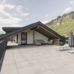 Baustudio Luna Appartmens Ferienwohnung Terrasse 60 x 60 x 2 cm Fliesen auf Stelzlager schwimmend verlegt